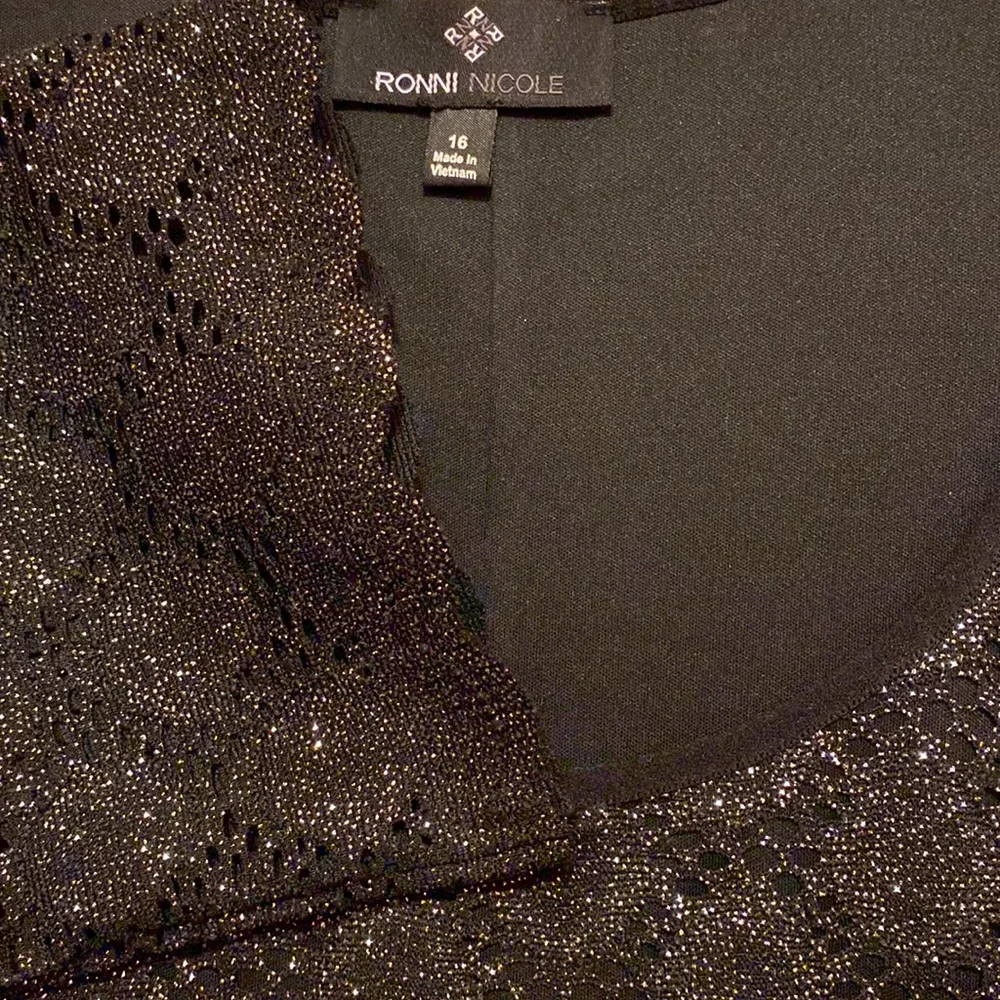 Ronni Nicole Cocktail Dress - Picture 2 of 3